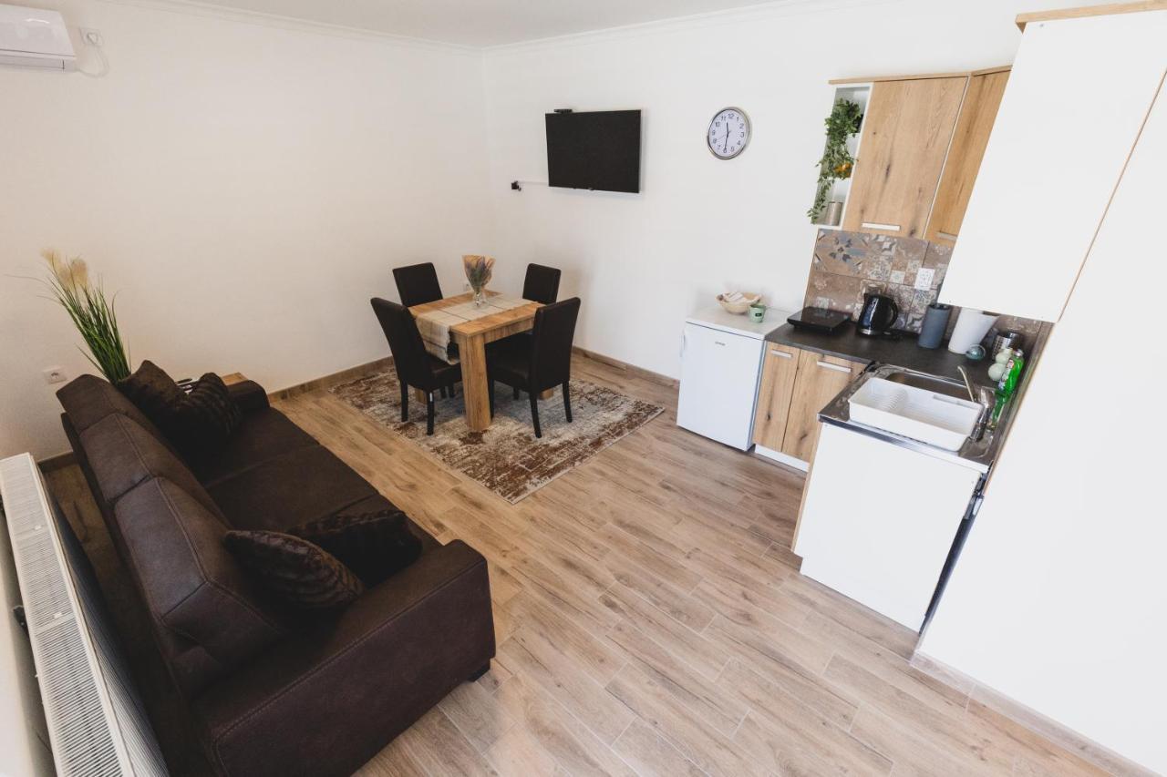 Alfa Apartmani Subotica Exterior foto